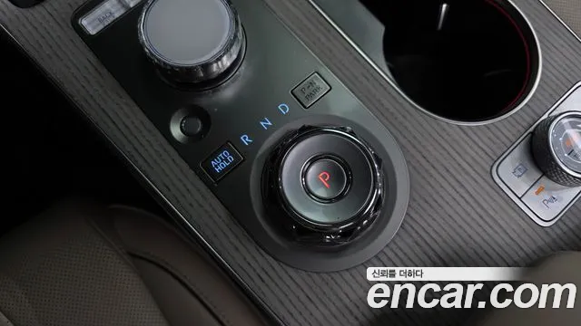 Genesis GV80 — Фото автомобиля 9