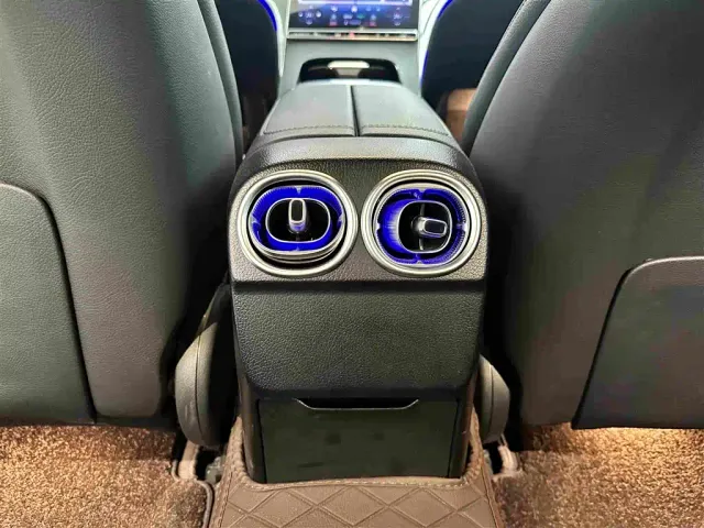 Mercedes-Benz C-Class — Фото автомобиля 21