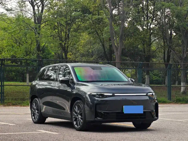Leapmotor C10 — Фото автомобиля 3