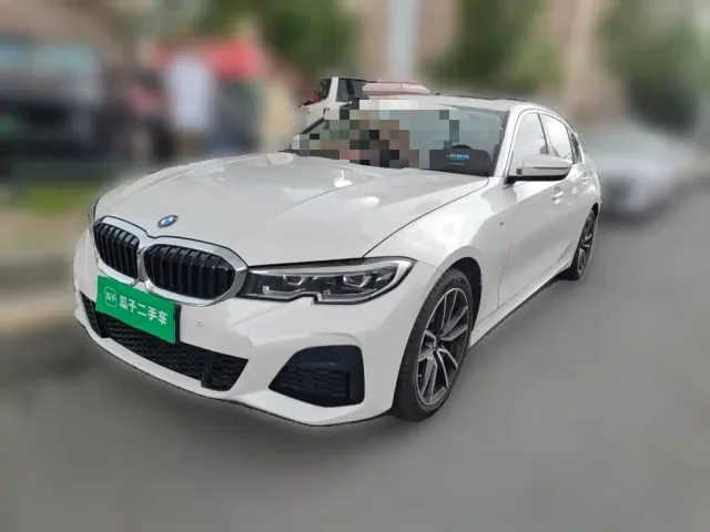 Фотография автомобиля — BMW 3 Series