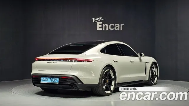 Porsche Taycan Taycan Khan — Фото автомобиля 2
