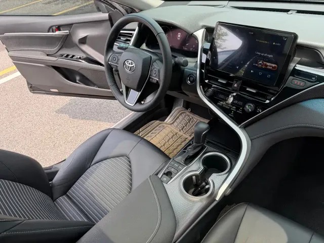 Toyota Camry — Фото автомобиля 12