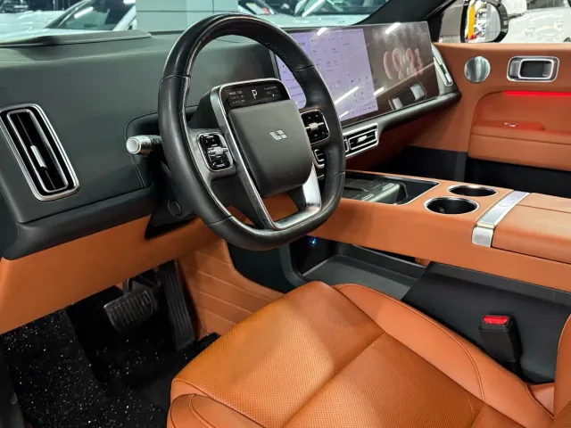 Li Auto L6 — Фото автомобиля 9