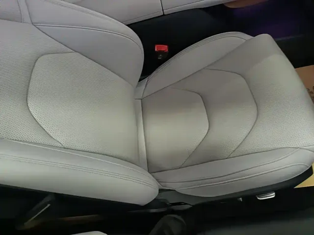 Xiaomi SU7 — Фото автомобиля 24