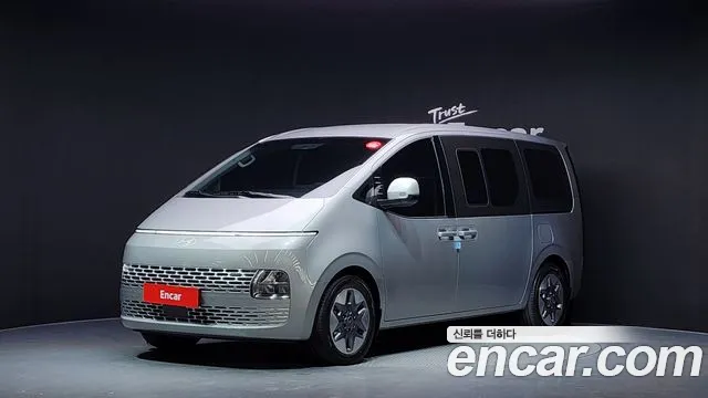 Фотография автомобиля — Hyundai Staria