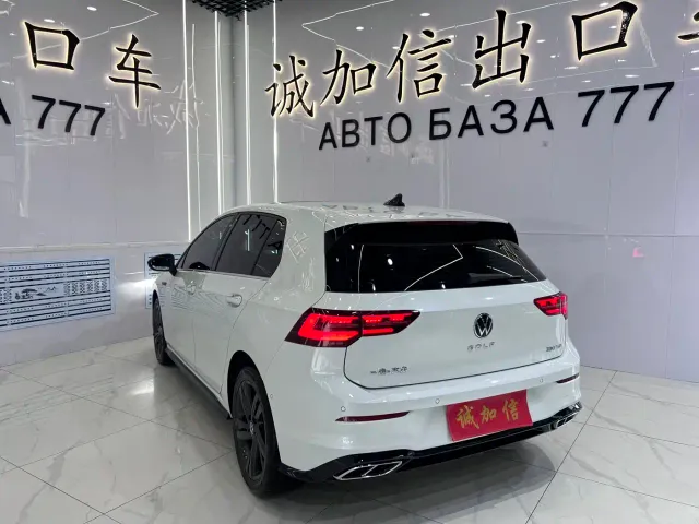 Volkswagen Golf — Фото автомобиля 6