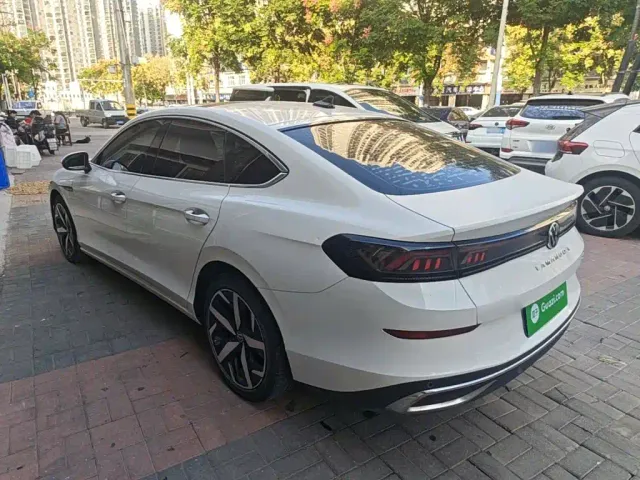Volkswagen Lamando — Фото автомобиля 4