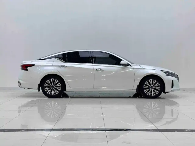 Nissan Teana — Фото автомобиля 5