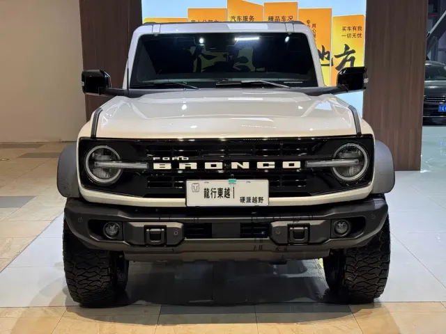 Ford Bronco — Фото автомобиля 2