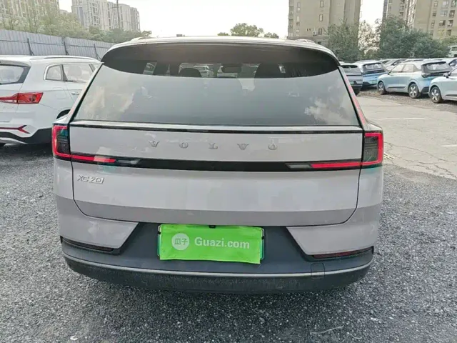 Volvo XC70 Plug-in Hybrid — Фото автомобиля 5