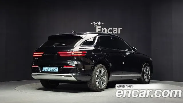 Genesis GV70 Electrified — Фото автомобиля 2