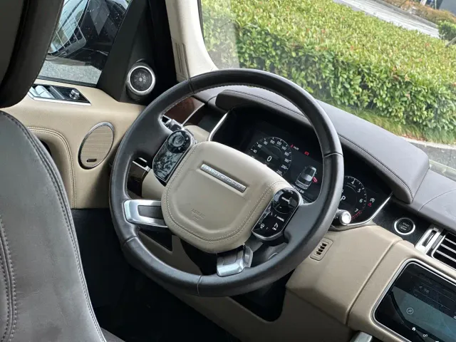 Land Rover Range Rover — Фото автомобиля 14