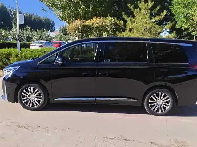 GAC Trumpchi M8 — Фото автомобиля 3