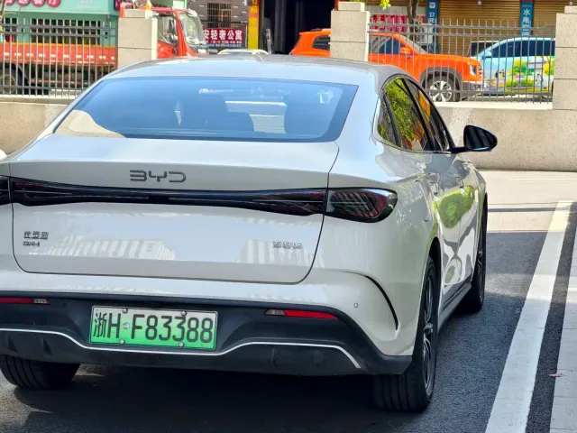 BYD Seal 06 — Фото автомобиля 12