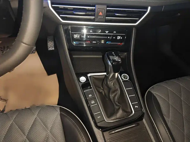Volkswagen Sagitar — Фото автомобиля 9