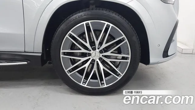 Mercedes-Benz GLE-Class — Фото автомобиля 5