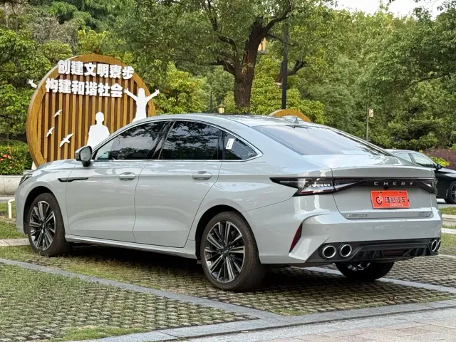 Chery Arrizo 8 — Фото автомобиля 6