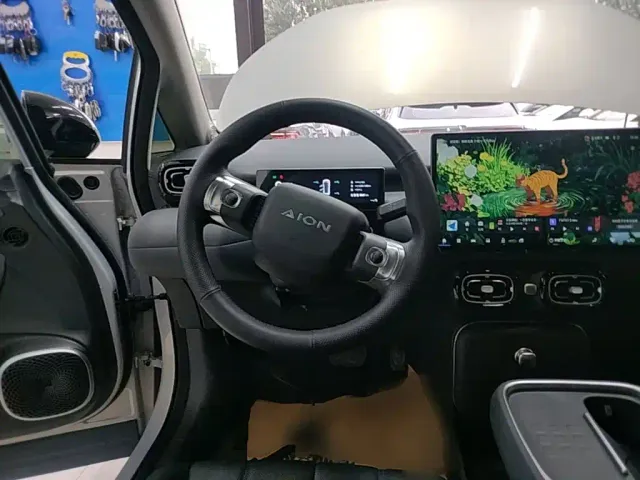 GAC Aion UT — Фото автомобиля 10