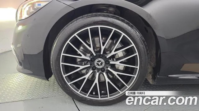 Mercedes-Benz S-Class — Фото автомобиля 5
