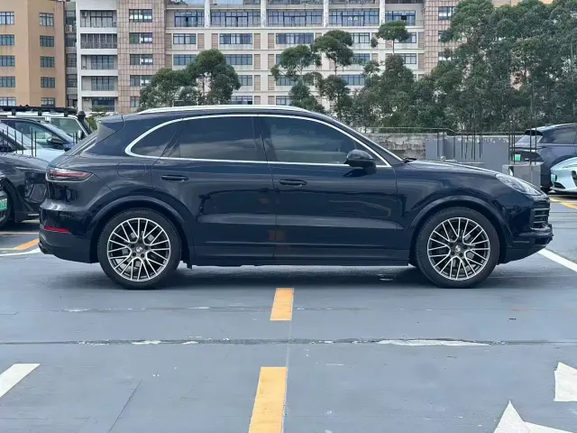 Porsche Cayenne — Фото автомобиля 5