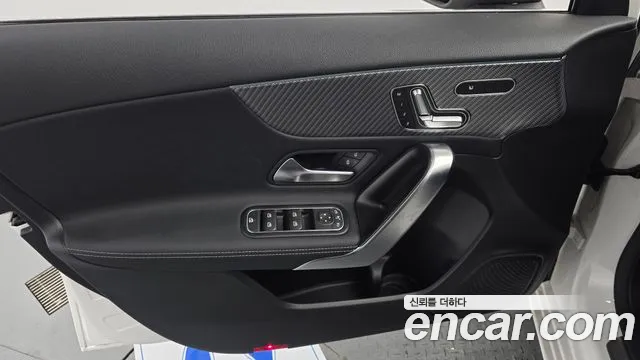 Mercedes-Benz A-Class — Фото автомобиля 23