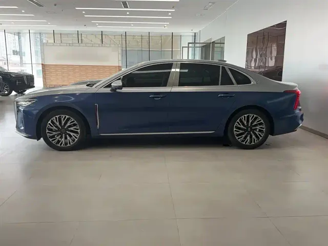 Hongqi H5 — Фото автомобиля 9