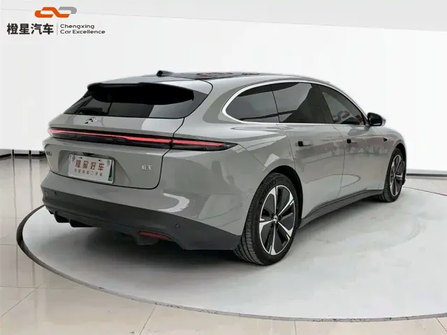 Nio ET5 Touring — Фото автомобиля 4