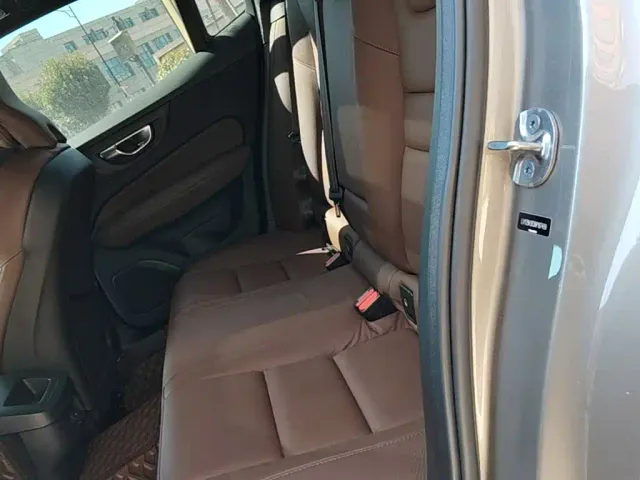Volvo S60 — Фото автомобиля 13