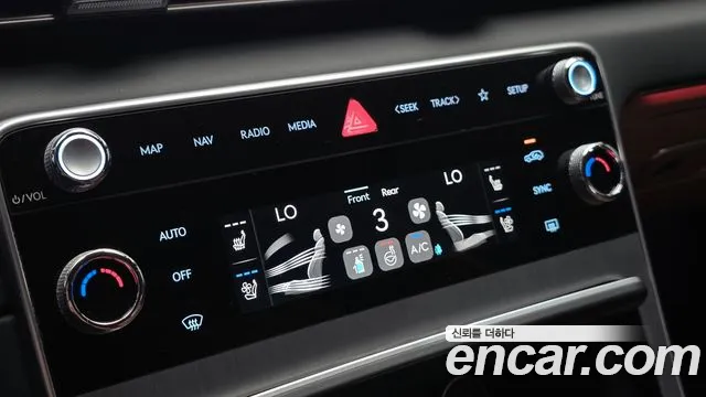 Genesis GV80 — Фото автомобиля 30