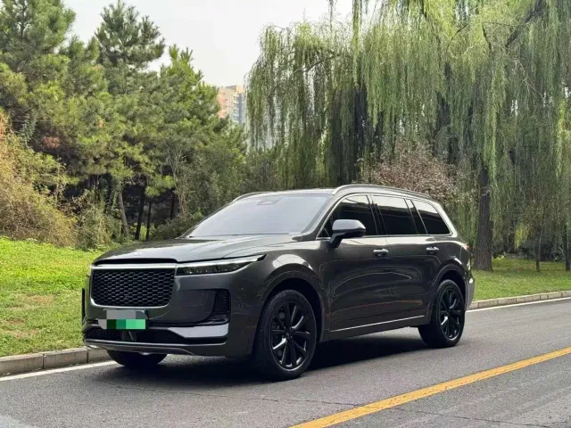Li Auto ONE — Фото автомобиля 2