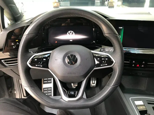 Volkswagen Golf 2023 Facelift 280TSI DSG R-Line Lite — Фото автомобиля 6