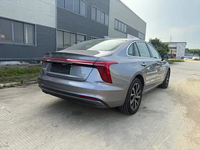 Hongqi H5 PHEV — Фото автомобиля 4