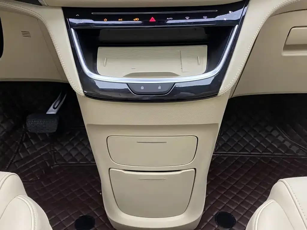 Buick Buick GL8 New Energy 2025 Land Honor Premium Edition 7-Seater — Фото автомобиля 28