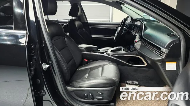 Hyundai Grandeur Grandeur (New) Hybrid — Фото автомобиля 15