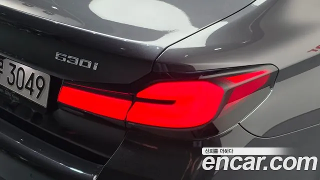 BMW 5 Series G30 — Фото автомобиля 8