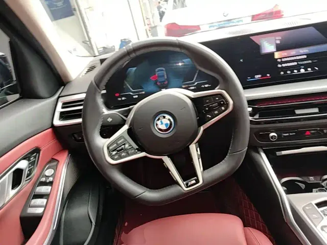 BMW i3 — Фото автомобиля 10