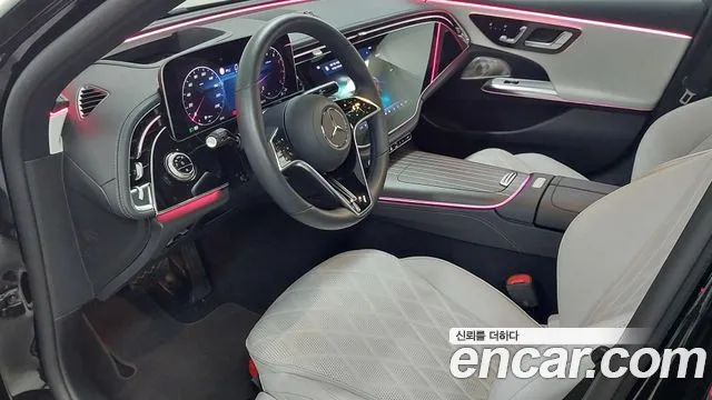 Mercedes-Benz E-Class — Фото автомобиля 14