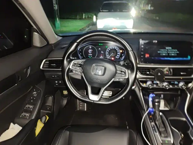 Honda Accord — Фото автомобиля 2