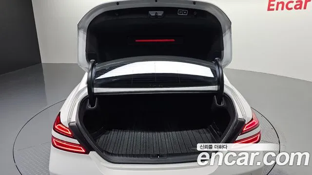 Genesis G70 — Фото автомобиля 30