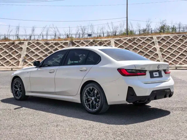 BMW 3 Series — Фото автомобиля 3