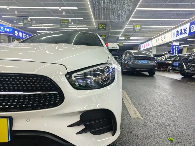 Mercedes-Benz E-Class — Фото автомобиля 15