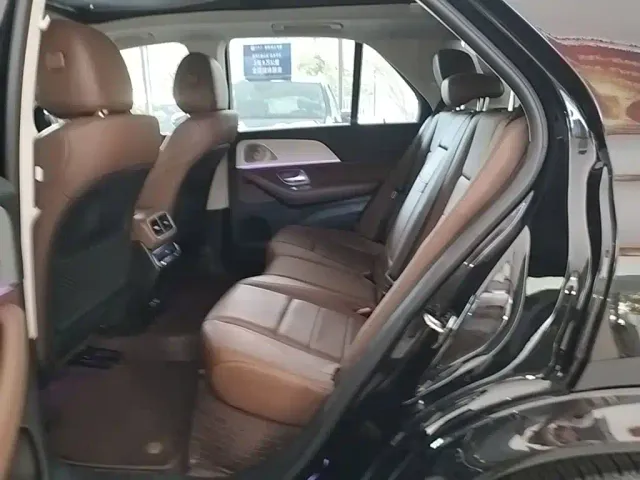 Mercedes-Benz GLE-Class — Фото автомобиля 16