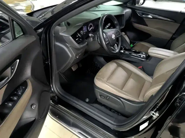 Buick Envision Plus — Фото автомобиля 15