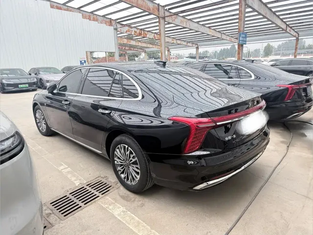 Hongqi H5 — Фото автомобиля 9
