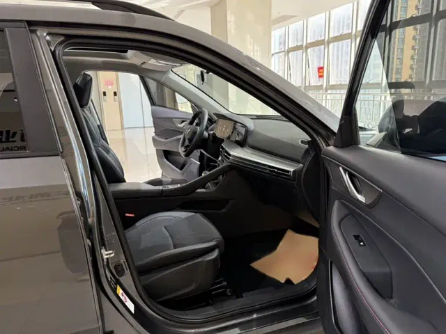 Changan CS35 Plus — Фото автомобиля 3