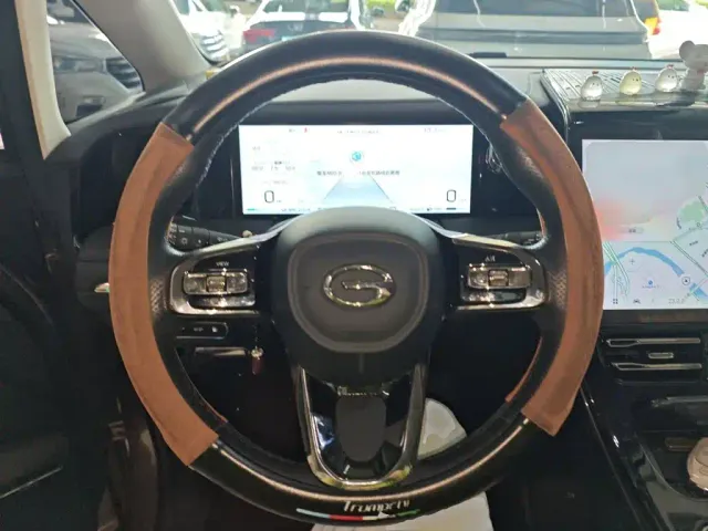 GAC Trumpchi E9 — Фото автомобиля 10