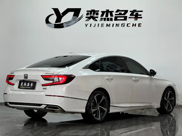 Honda Accord — Фото автомобиля 8