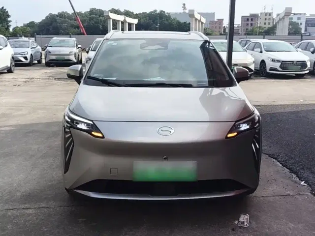 GAC Aion Y — Фото автомобиля 2