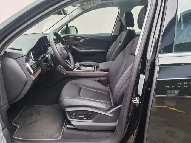 Audi Q7 — Фото автомобиля 14