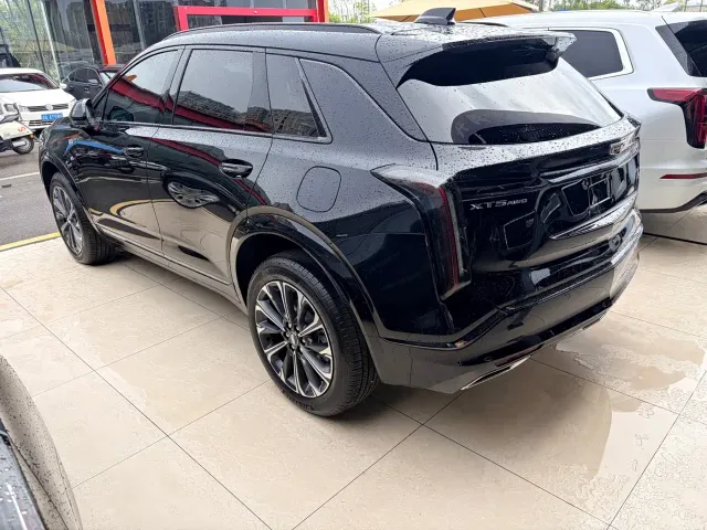 Cadillac XT5 — Фото автомобиля 4